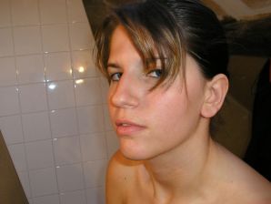 picked a handsome man on her boobs. Thumbnail 1