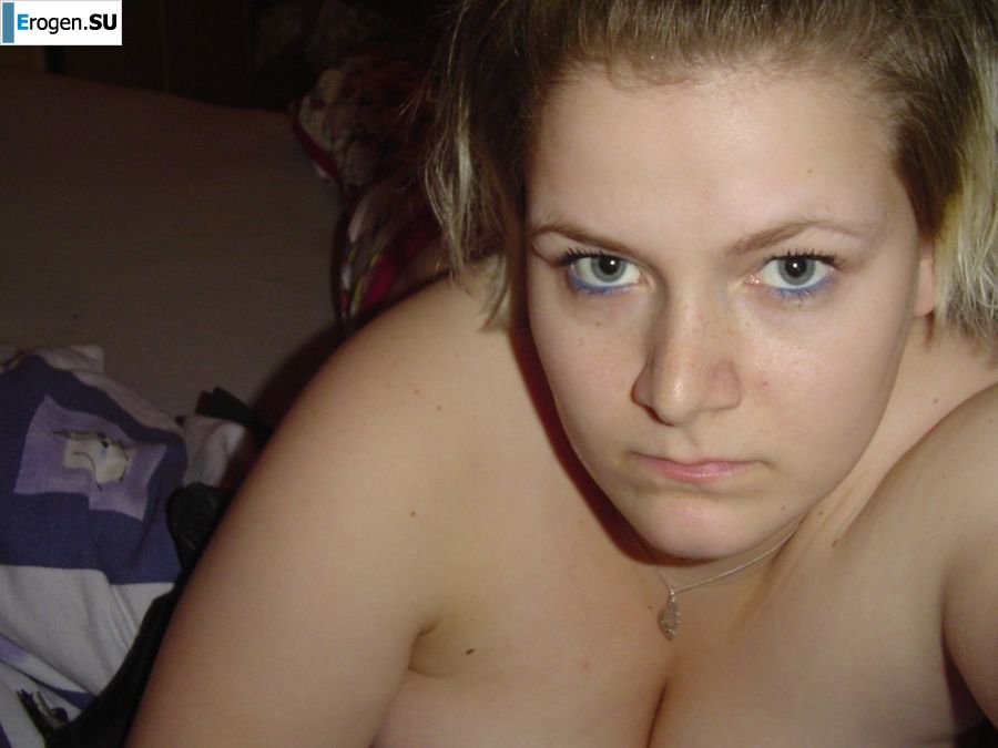 tits in the lens. Slide 47