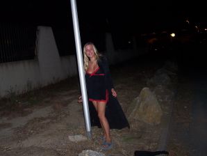 stripper in the courtyard with her boyfriend. Thumbnail 25