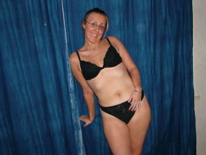 the most drunken blonde of the month. Thumbnail 24