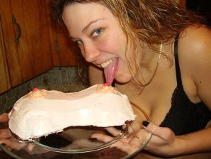 busty cake and hairy fluffy. Thumbnail 3
