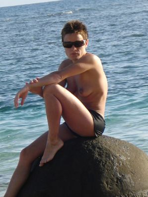 Lesbian on vacation with a friend. Part 4. Thumbnail 1
