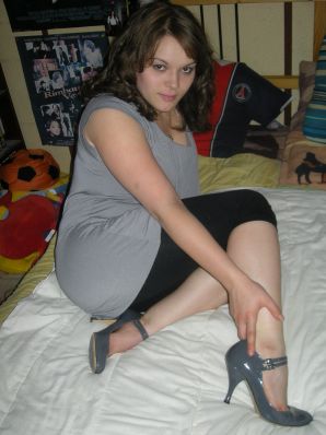 undressing in search of his daddy. Thumbnail 1