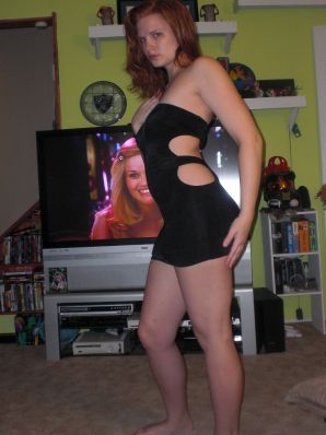 red nude hottie. Thumbnail 14