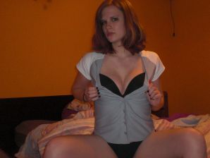 red nude hottie. Thumbnail 27