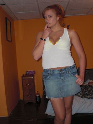 red nude hottie. Thumbnail 31