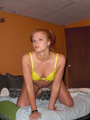red nude hottie. Thumbnail 35