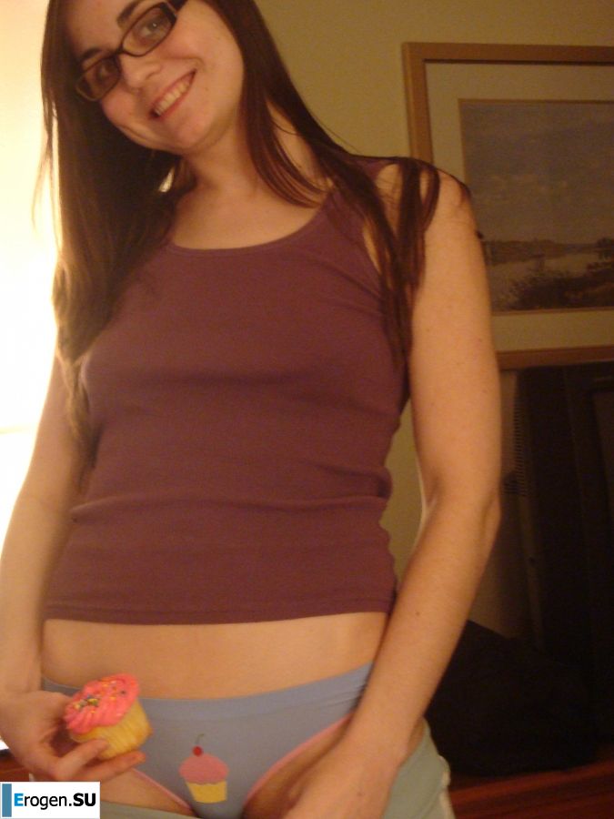 striptease of a young vulgar girl. Part 2. Slide 36