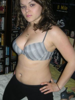 undressing in search of his daddy. Part 2. Thumbnail 1