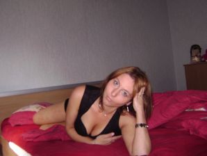 light antics and light undresses. Thumbnail 9