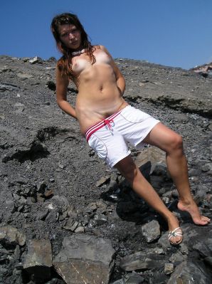 without a swimsuit on a rocky shore. Part 2. Thumbnail 6