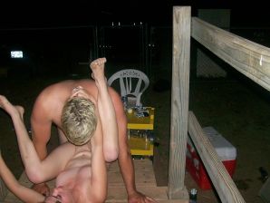 trahodrom right on the porch. Thumbnail 32