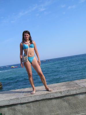 without a swimsuit on a rocky shore. Part 3. Thumbnail 10