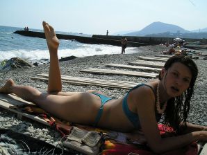 without a swimsuit on a rocky shore. Part 3. Thumbnail 5