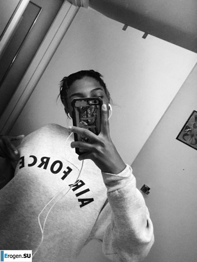 uncut black woman Lezby. Slide 1