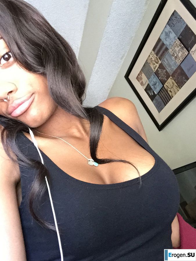 uncut black woman Lezby. Slide 26