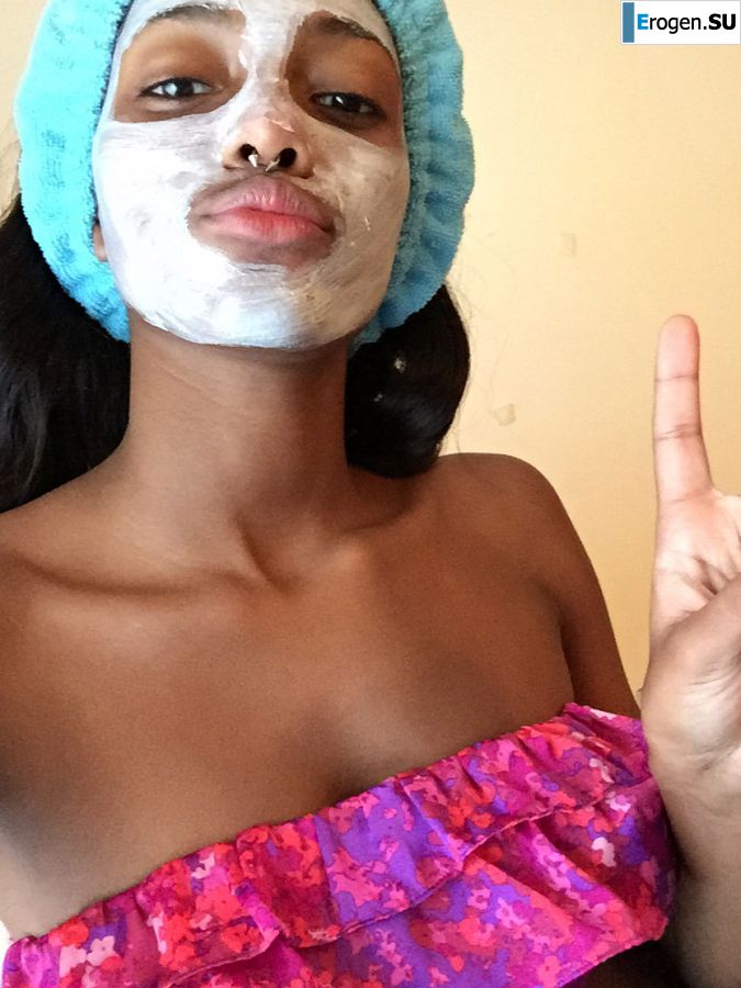 uncut black woman Lezby. Slide 35