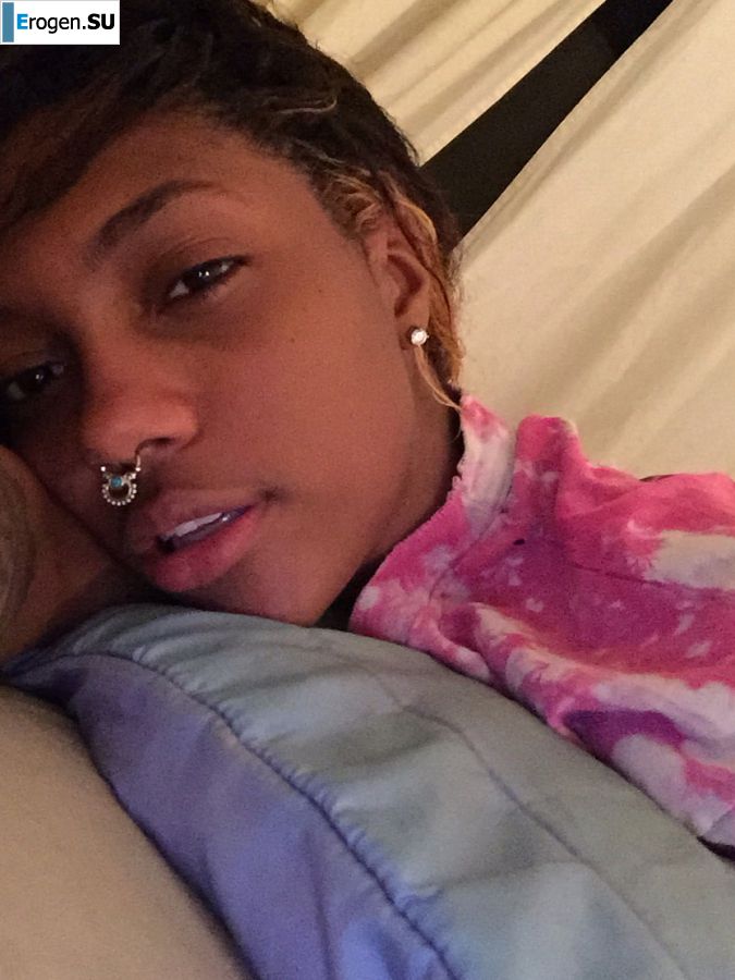 uncut black woman Lezby. Slide 6