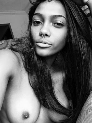 uncut black woman Lezby. Thumbnail 13