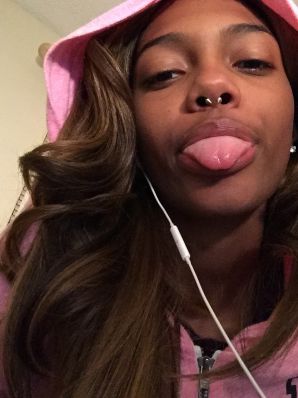 uncut black woman Lezby. Thumbnail 18