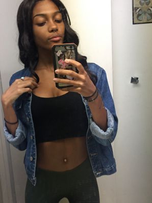 uncut black woman Lezby. Thumbnail 31