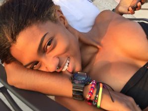 uncut black woman Lezby. Thumbnail 4