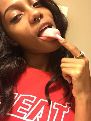 uncut black woman Lezby. Part 2. Thumbnail 32