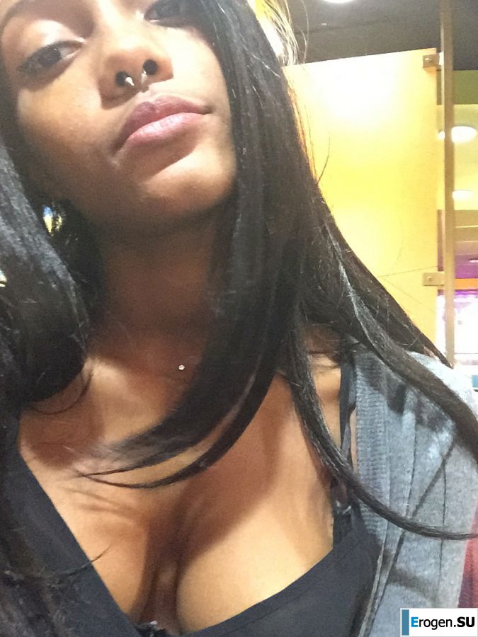 uncut black woman Lezzby. Part 4. Slide 32