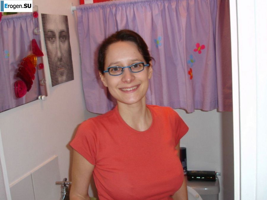 pregnant and without clothes. Slide 38