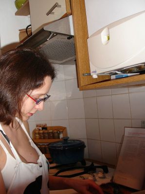 pregnant and without clothes. Thumbnail 16