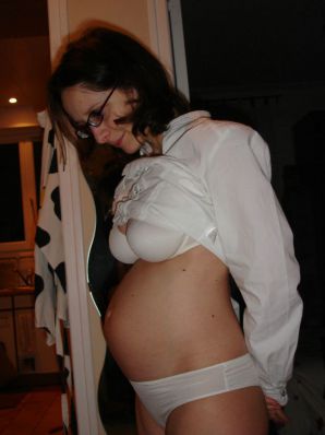 pregnant and without clothes. Thumbnail 19