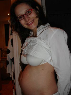 pregnant and without clothes. Thumbnail 21