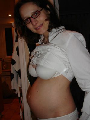 pregnant and without clothes. Thumbnail 22