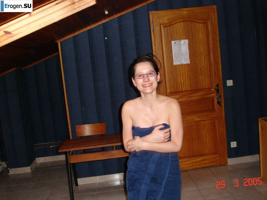 pregnant and without clothes. Part 2. Slide 10