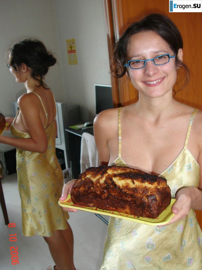 pregnant and without clothes. Part 2. Slide 32