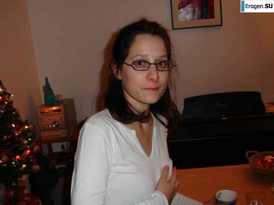 pregnant and without clothes. Part 2. Slide 8