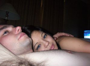 An attractive girl poses for cancer, showing her labia. Thumbnail 8
