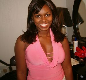 Appetizing black woman masturbates and shows her wet pussy. Thumbnail 20