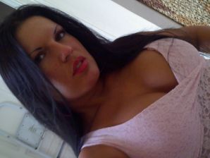 Tanned Latina with big tits shamelessly spread her legs. Thumbnail 38