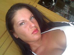 Tanned Latina with big tits shamelessly spread her legs. Thumbnail 43