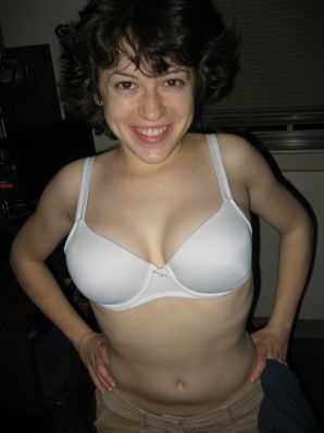 Mature chick pulled big boobs out of her bra. Thumbnail 25