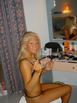 Slender sisters showed neat breasts on vacation. Thumbnail 5
