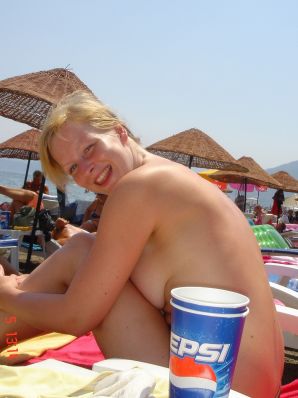 Slender sisters showed neat breasts on vacation. Thumbnail 8