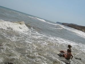 The girl undressed in the company of vacationers and showed an excellent figure. Thumbnail 55