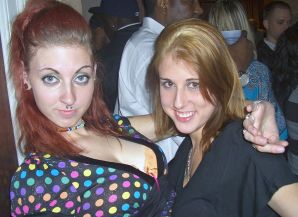 Two girls had sex with a guy after a date. Thumbnail 9
