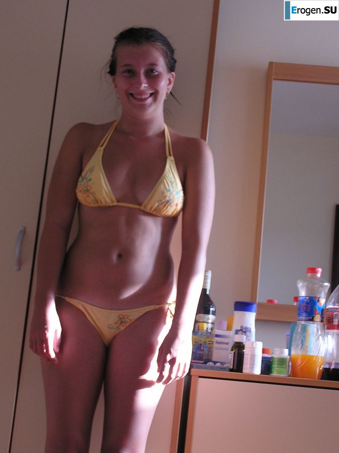 A sports student undressed on the beach and swam naked. Part 2. Slide 10