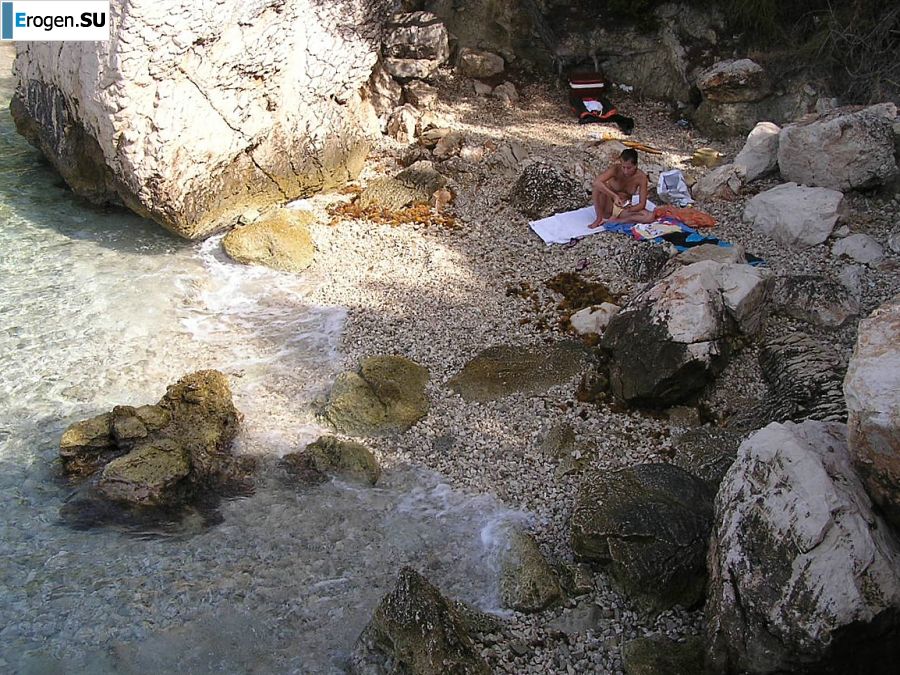 A sports student undressed on the beach and swam naked. Part 2. Slide 26