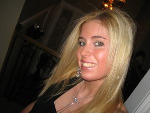 Chic blonde poses without a bra in the bathroom in front of the mirror. Thumbnail 25