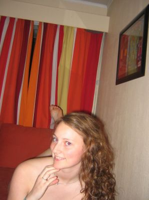 Seductive redhead minx with chic shapes shows striptease in the shower. Thumbnail 7