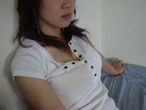 Asian took off her bra and panties and showed her fluffy and boobs. Thumbnail 39